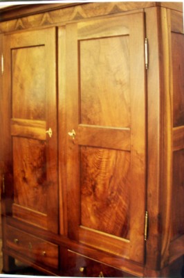 NACHHER: Nussbaum Kleiderschrank